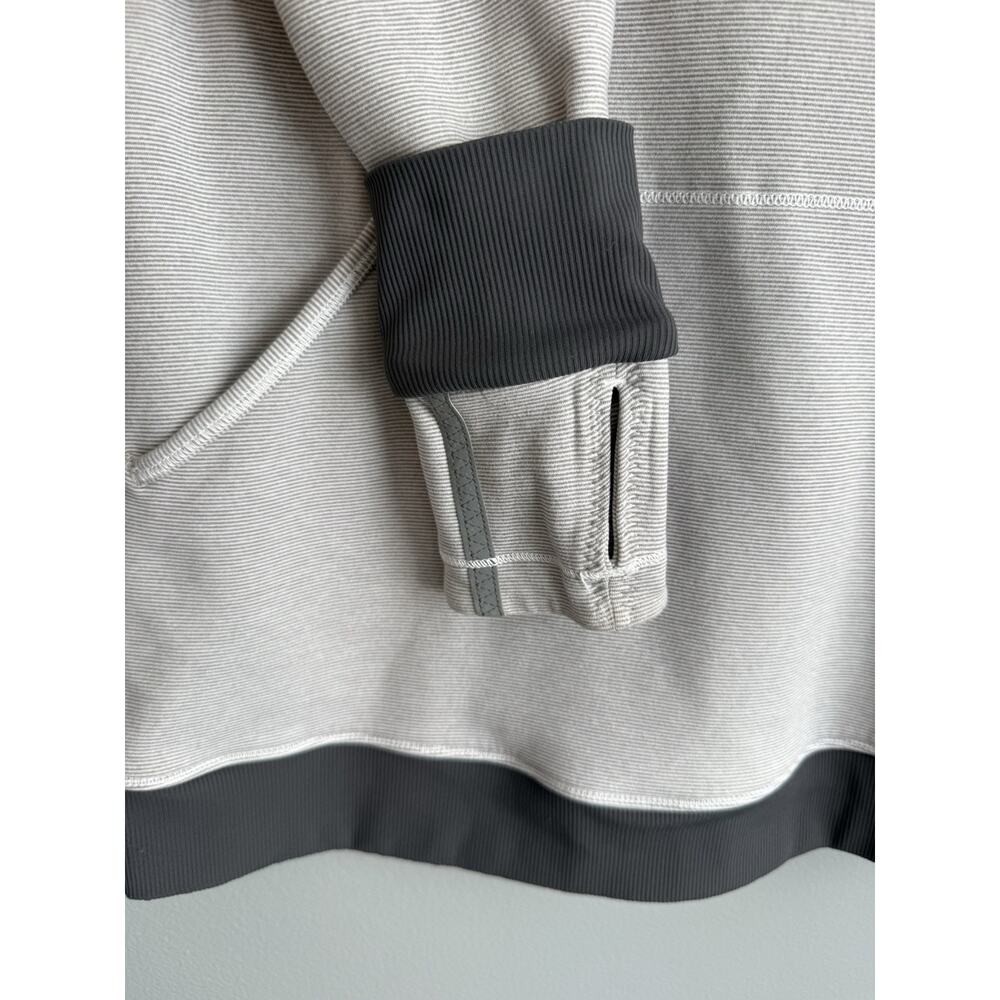 Lululemon Hoodie Womens S Gray Pullover Athleisure Stretch Top Performance - Picture 3 of 8